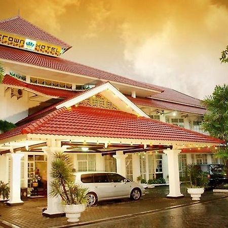 Urbanview Hotel Crown Tasikmalaya By Reddoorz Exterior foto